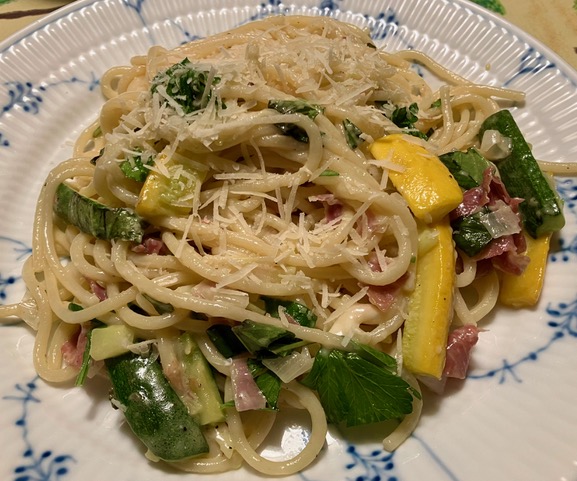 BUCATINI WITH ZUCCHINI AND PROSCUITTO